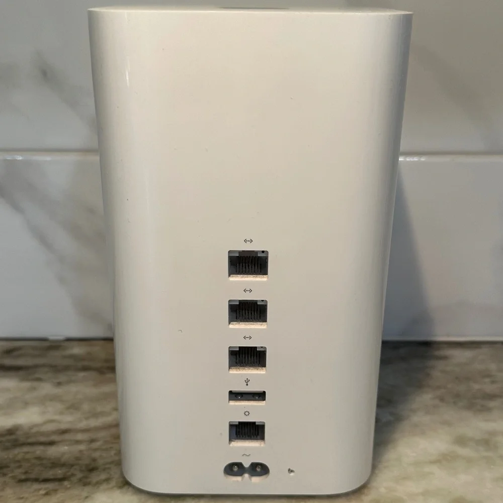 Apple AirPort Extreme 802.11ac A1521 (6th Generation) w/ Power Cord & Box Router